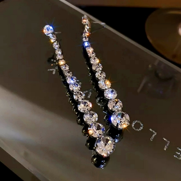 Crystal Rhinestones Drop Earrings - Picture 1 of 6